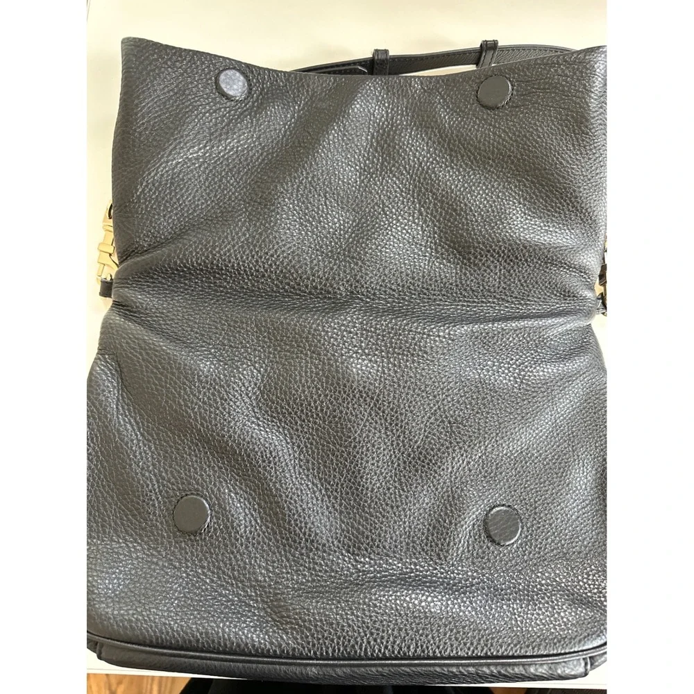 Tory‎ Burch Amanda Foldover Crossbody Bag Black Pebbled Leather Gold Logo purse